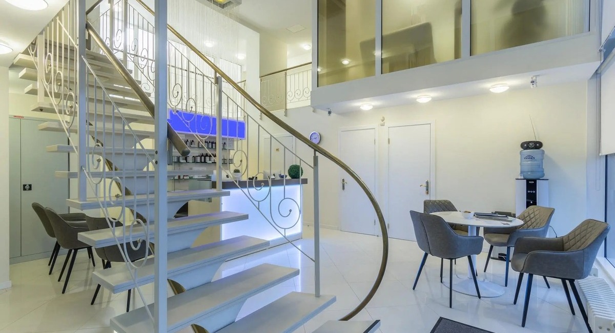 Matu spēle: Ceļvedis par pareizo matu transplantācijas metodi